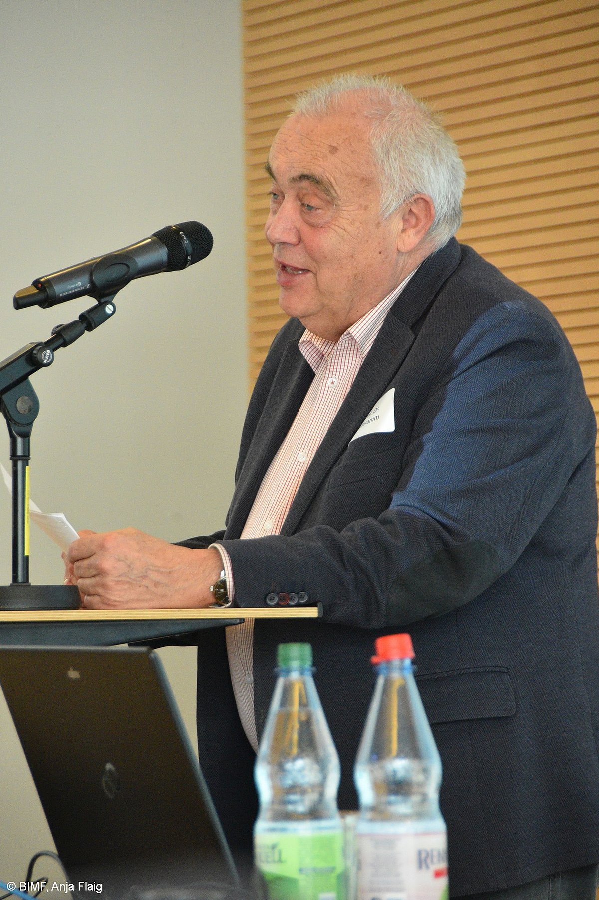 Prof. Dr. Reinhard Schramm