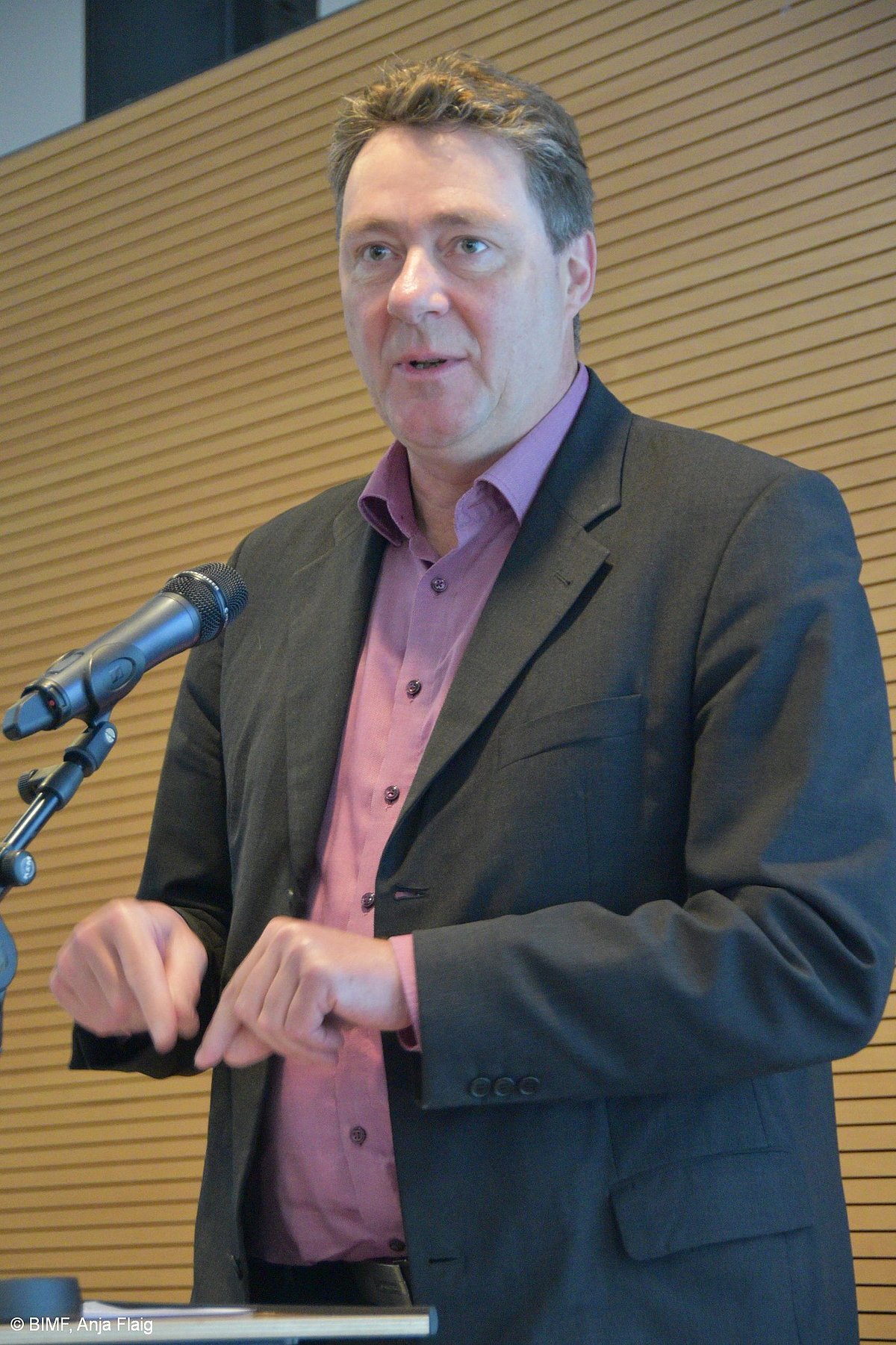 Prof. Dr. Michael Behr