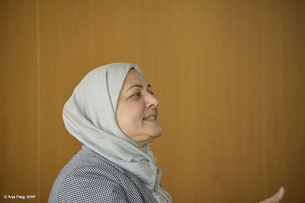 MO VA 17.05.2025 Frau mit Koptuch