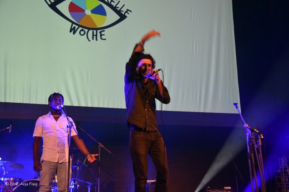 Sänger motiviert das Publikum