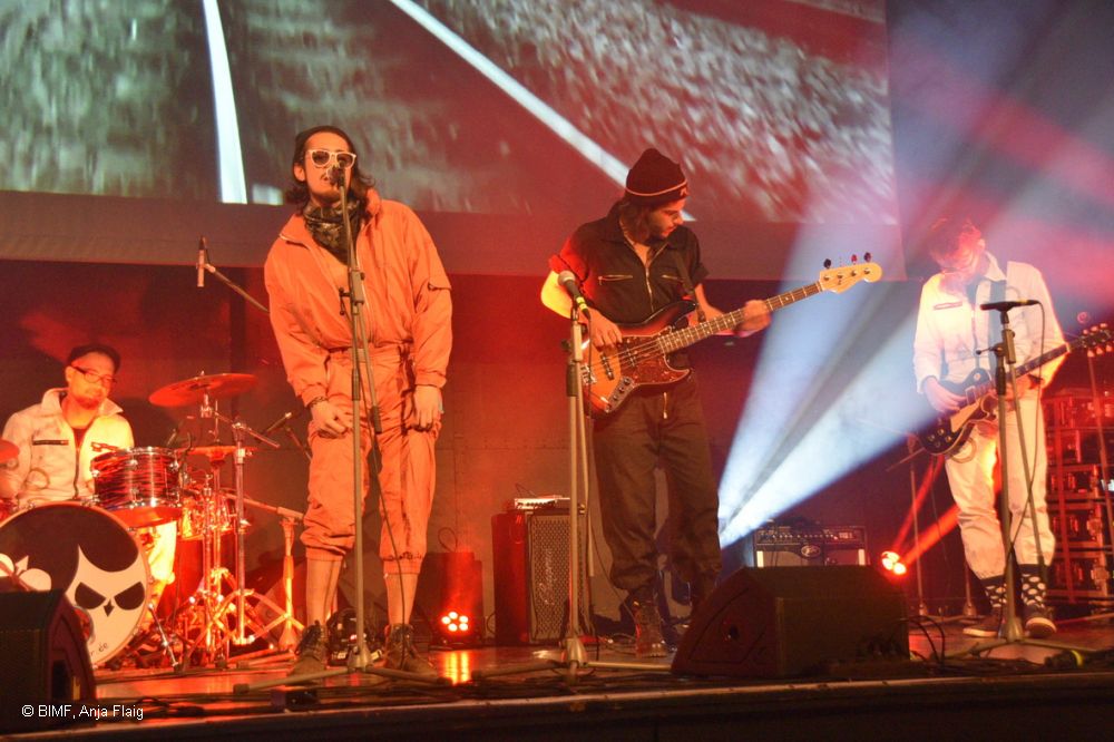 Band im Scheinwerferlicht