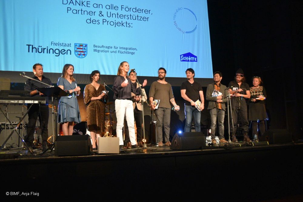 Abschlußbild mit Bandmitgliedern