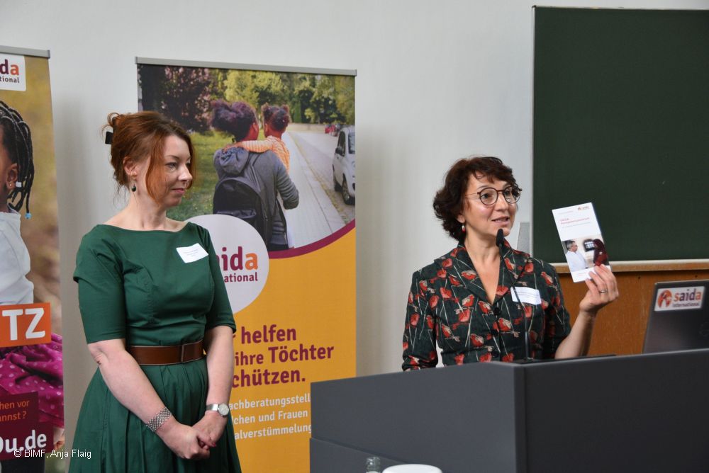 Frau Liebenberg, Frau Weixler, SAIDA