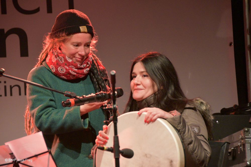 Susanne Sander und Jusur