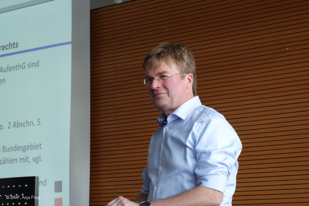 Herr Dr. Maier-Borst